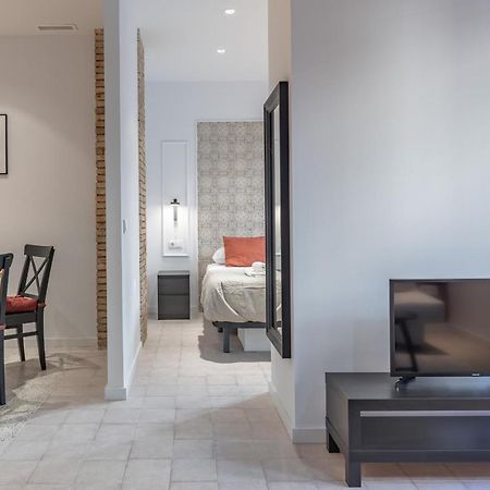 Modern Apartment Close To City Centre Valencia Exterior photo