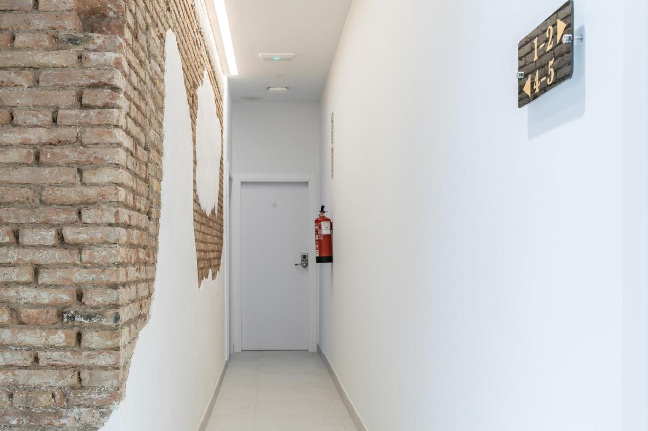 Modern Apartment Close To City Centre Valencia Exterior photo